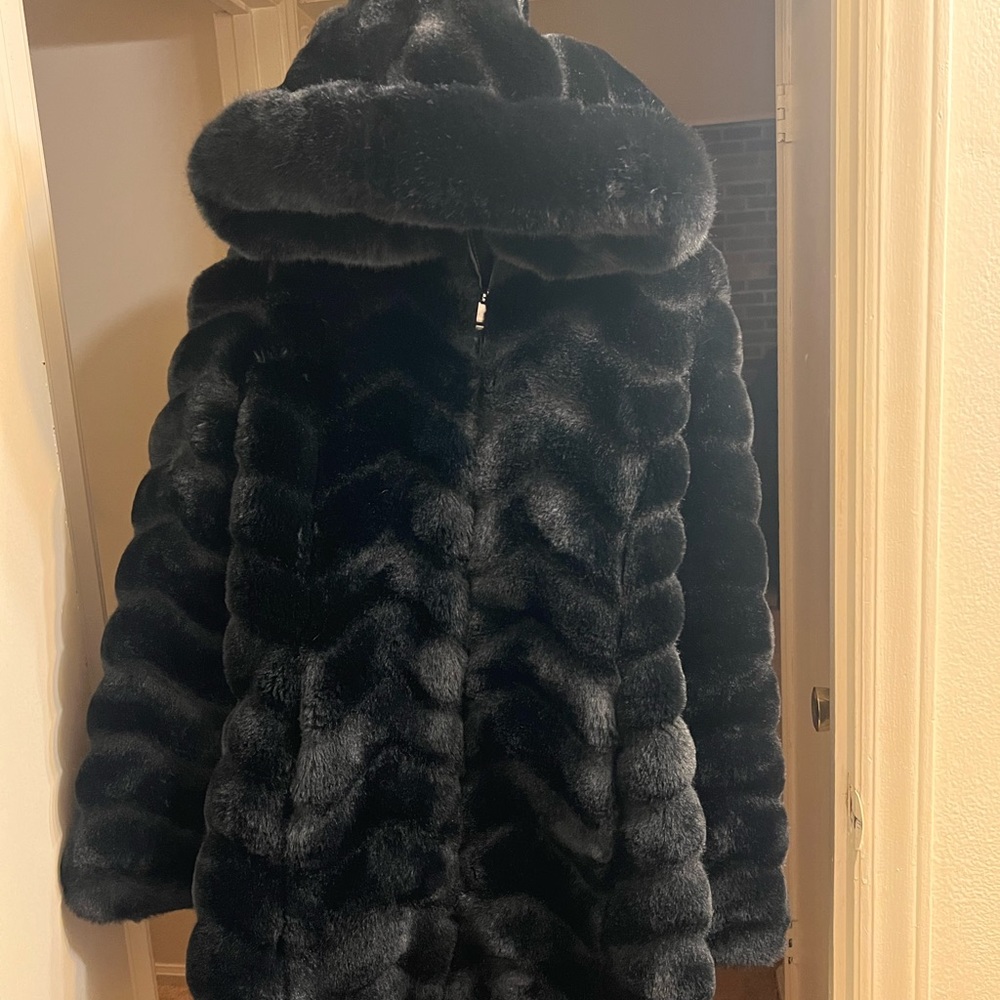 Like new Faux fur winter coat with hood